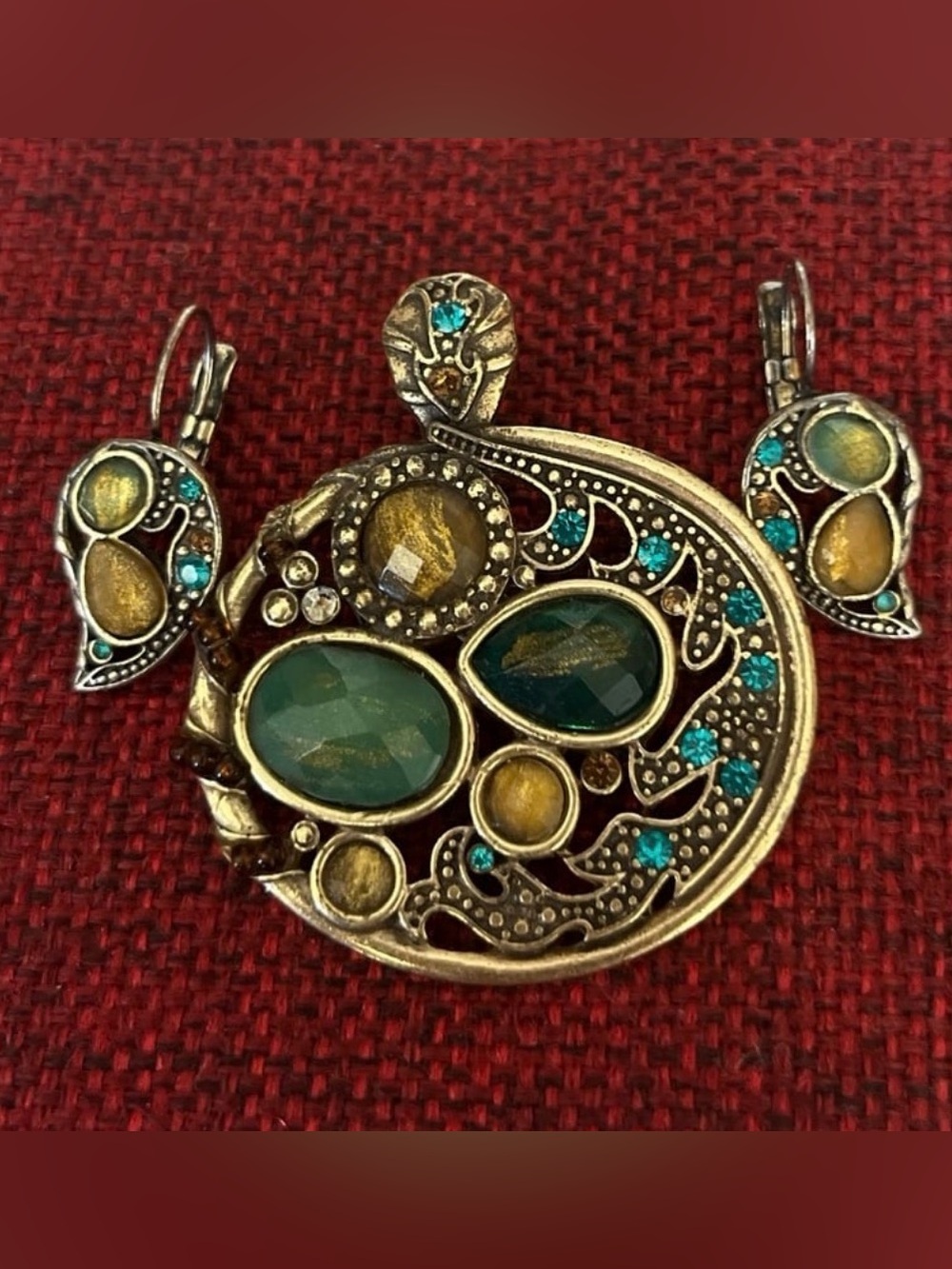 Vintage Lia Sophia Brass Tone Boho Style Pendant & Earrings Set